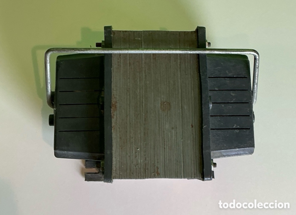 Antig&uuml;edades: Transformador el&eacute;ctrico 125/220V - Foto 1