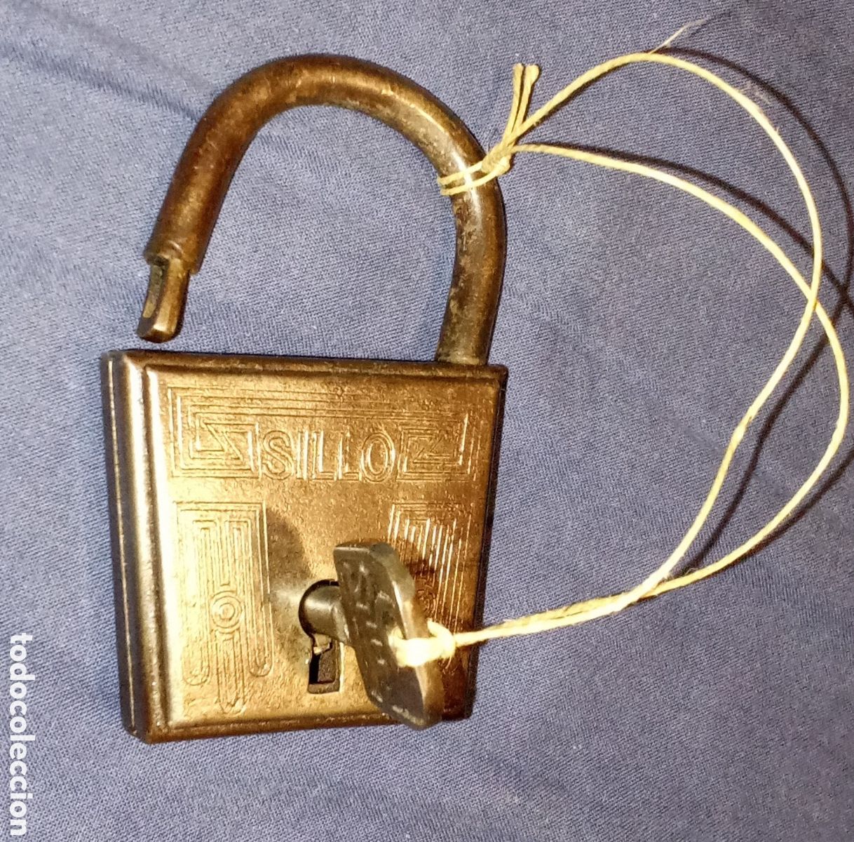 Antig&uuml;edades: CANDADO ORIGINAL SILLO .UNA LLAVE ORIGINAL SILLO - Foto 2