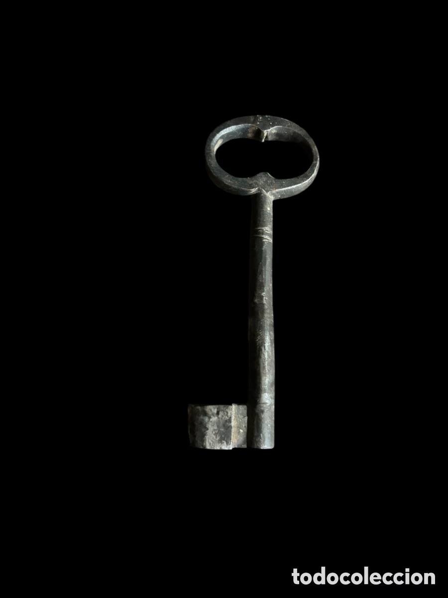 Antig&uuml;edades: Llave de forja antigua. - Foto 3