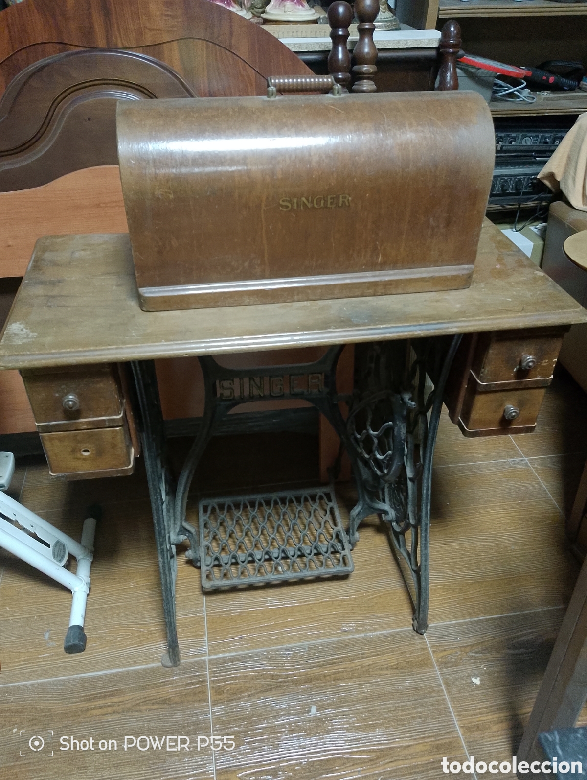 Antig&uuml;edades: M&aacute;quina de coser singer - Foto 1