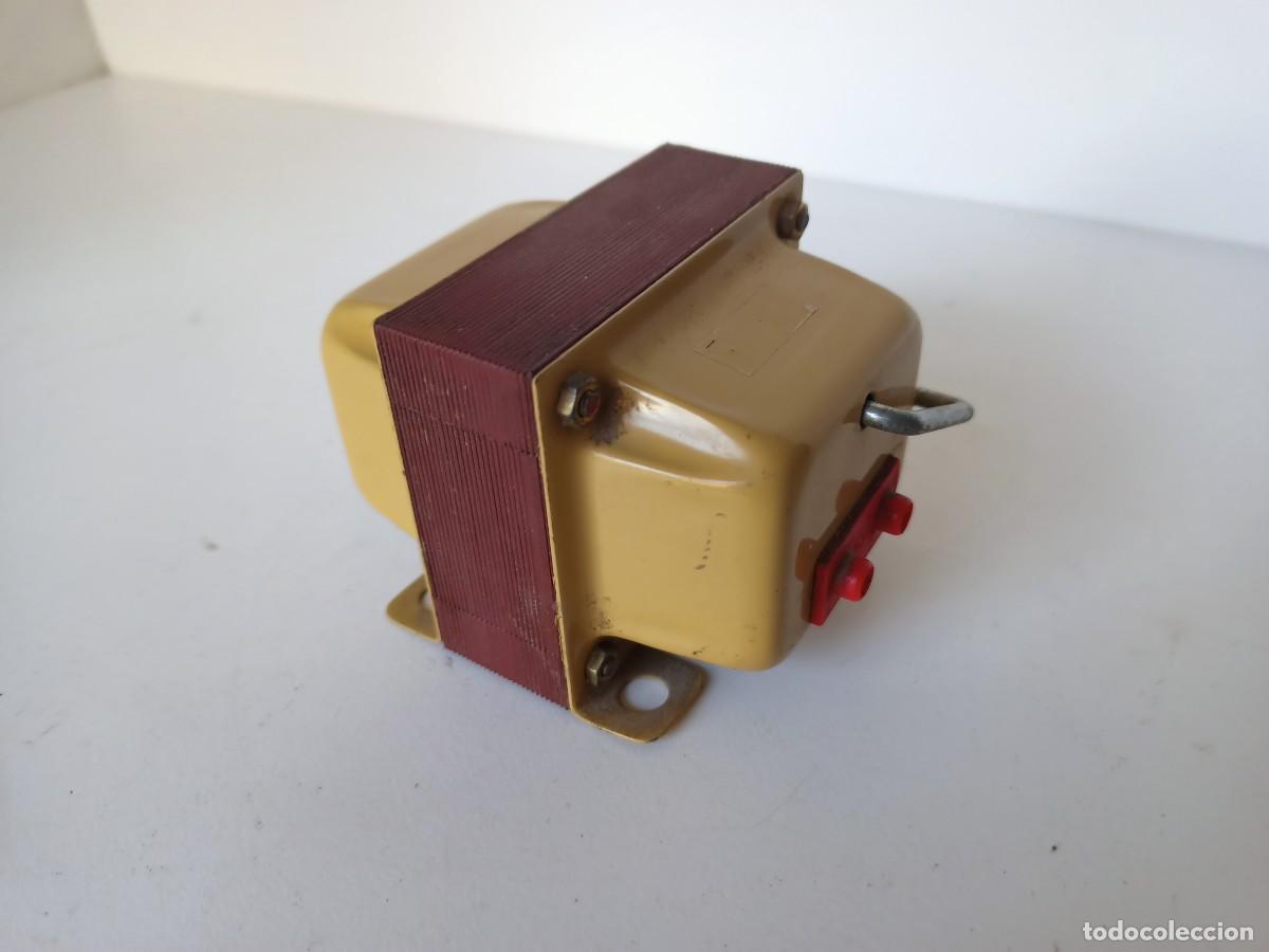 Antig&uuml;edades: Antiguo transformador de 220v a 125v - Foto 1