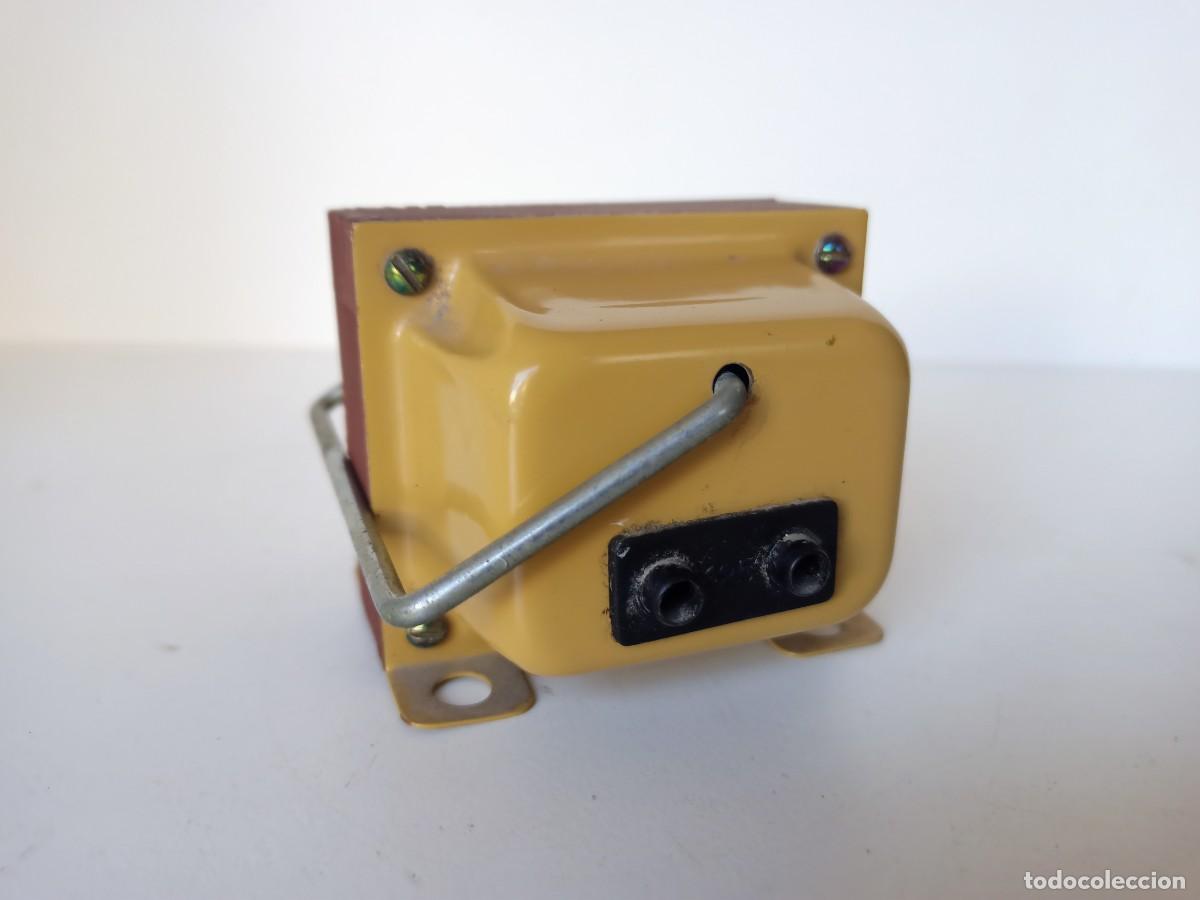 Antig&uuml;edades: Antiguo transformador de 220v a 125v - Foto 2