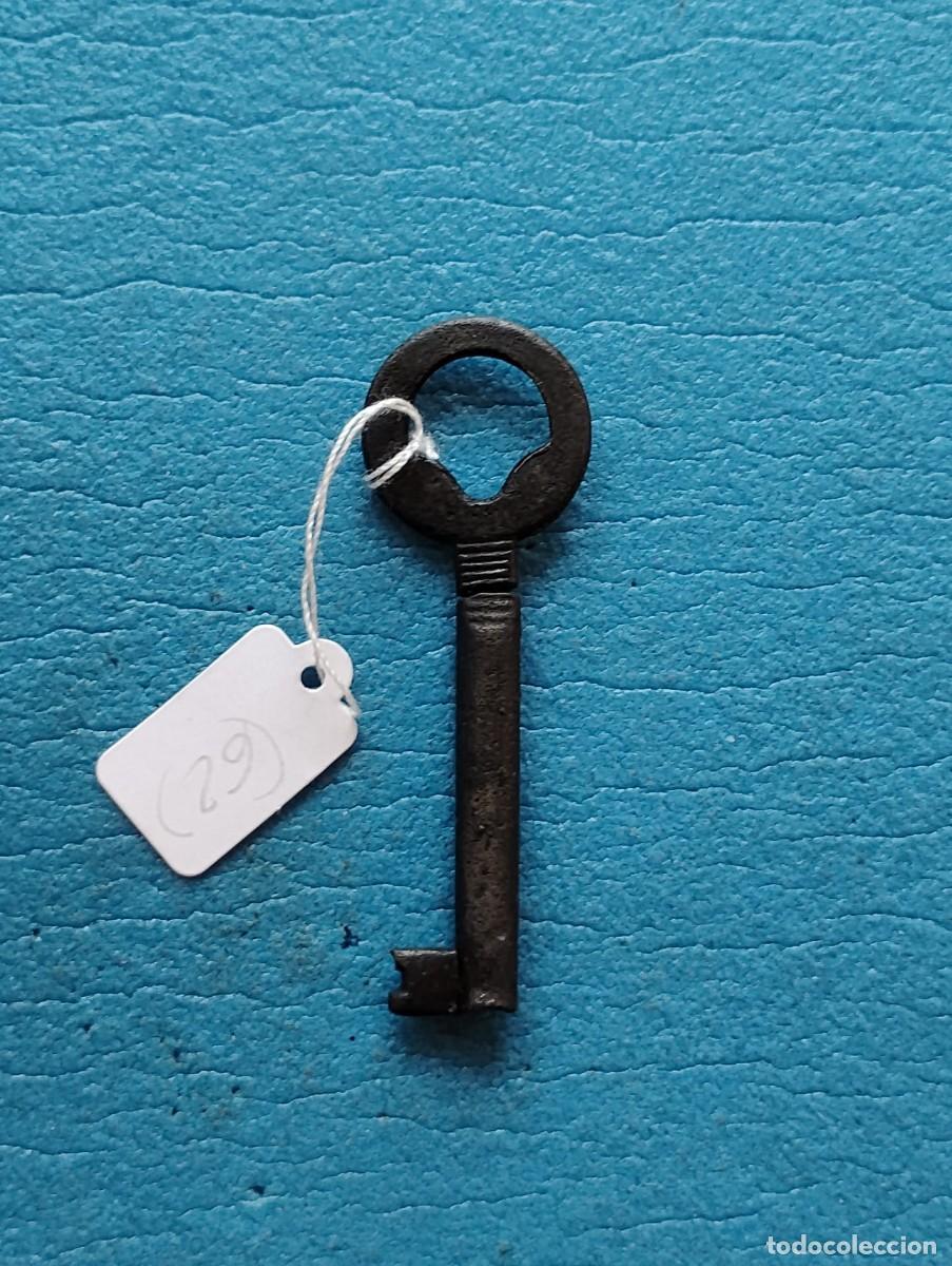 Antig&uuml;edades: ANTIGUA LLAVE DE HIERRO - HUECA - Foto 1