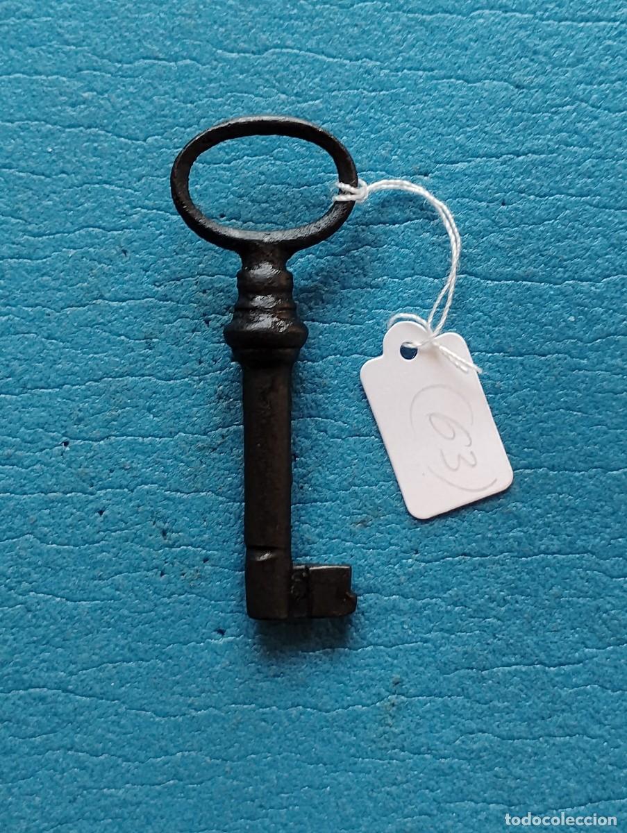 Antig&uuml;edades: ANTIGUA LLAVE DE HIERRO - HUECA - Foto 2