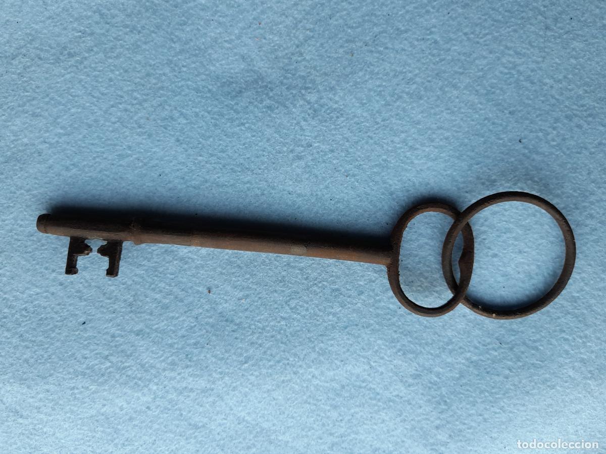 Antig&uuml;edades: Curiosa Llave Antigua de Forja. - Foto 2