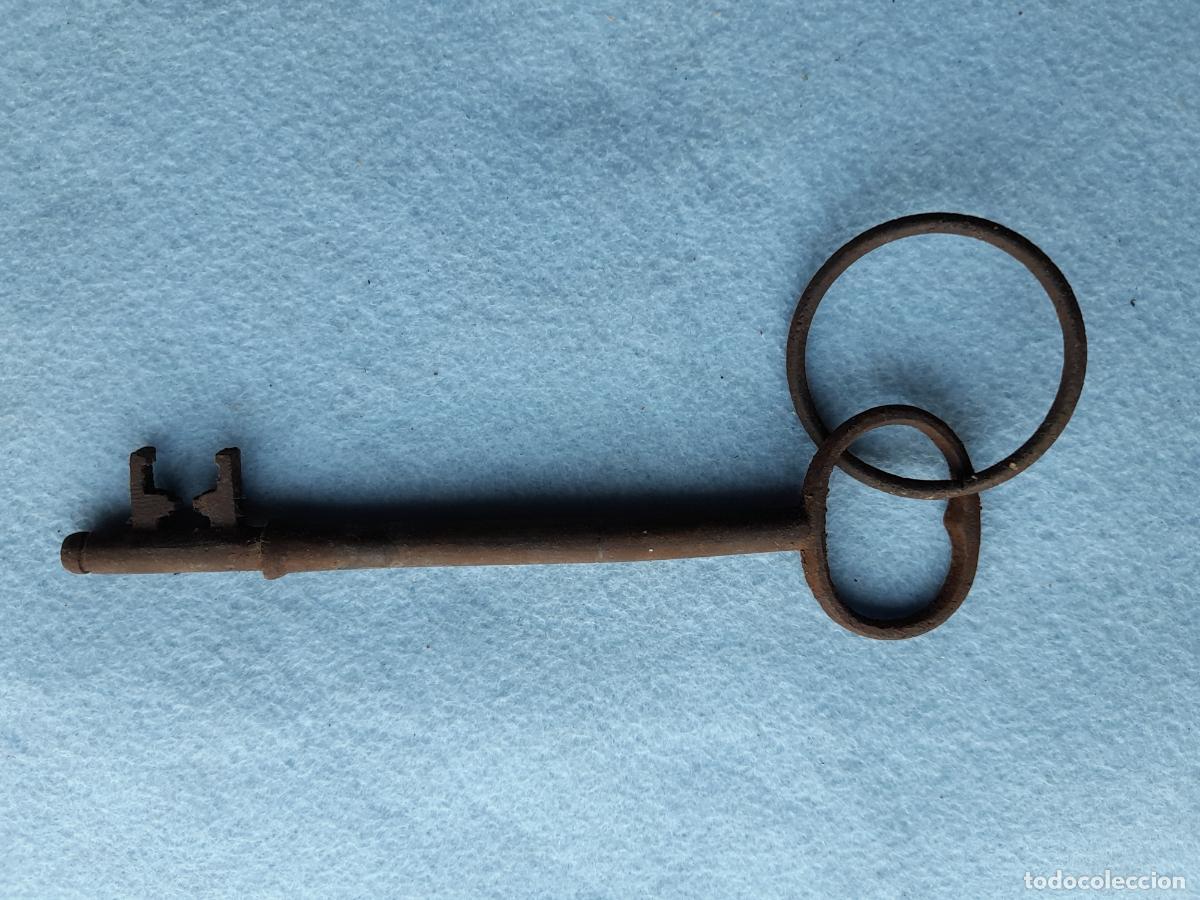 Antig&uuml;edades: Curiosa Llave Antigua de Forja. - Foto 1
