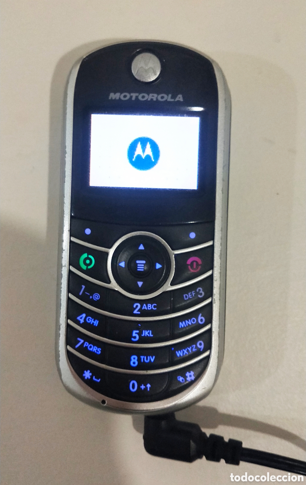 Tel&eacute;fonos: Tel&eacute;fono celular Motorola C139 Silver - Foto 5