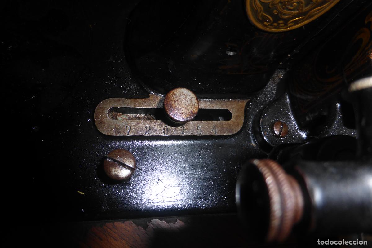 Antig&uuml;edades: ANTIGUA MAQUINA DE COSER DE FINALES DE 1800 - Foto 3