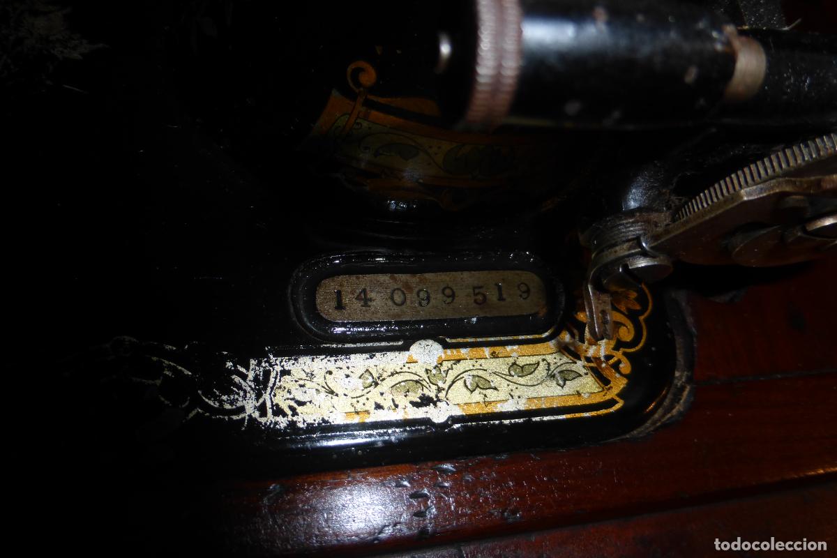 Antig&uuml;edades: ANTIGUA MAQUINA DE COSER SINGER - Foto 5