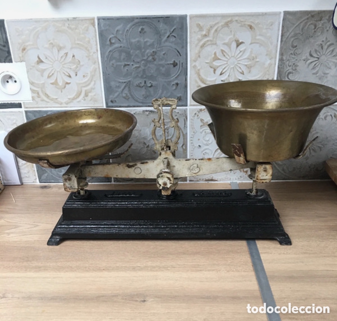 Antig&uuml;edades: Antigua balanza francesa de platillos - Foto 1