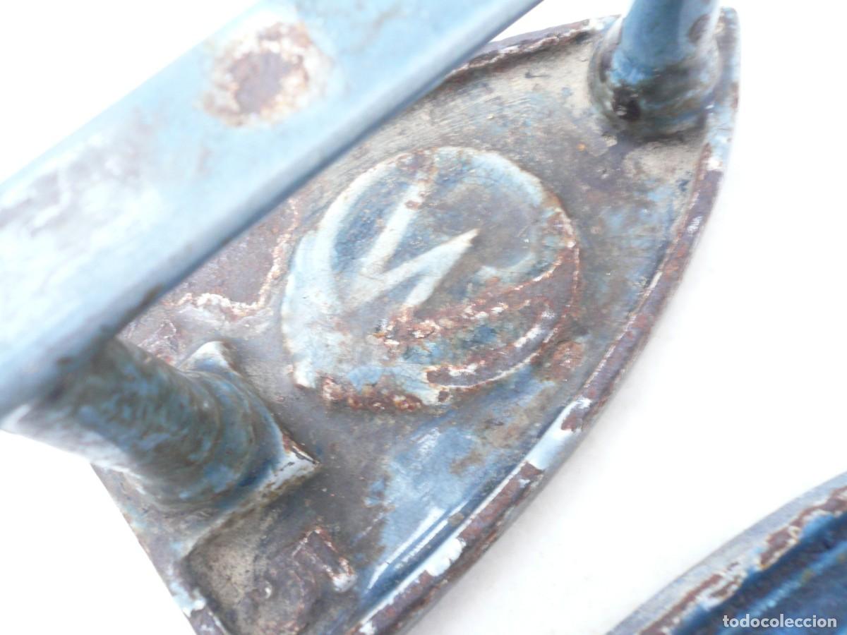 Antig&uuml;edades: PLANCHA DE HIERRO VIDRIADO FRANCESA. LOTE DE 2 - Foto 11