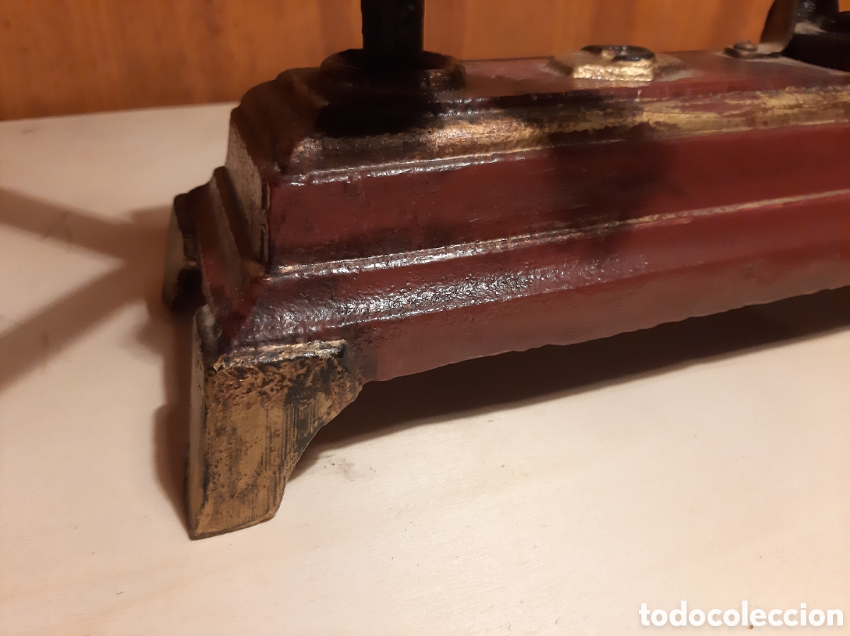 Antig&uuml;edades: Balanza de 5 kg con platos de lat&oacute;n. - Foto 2