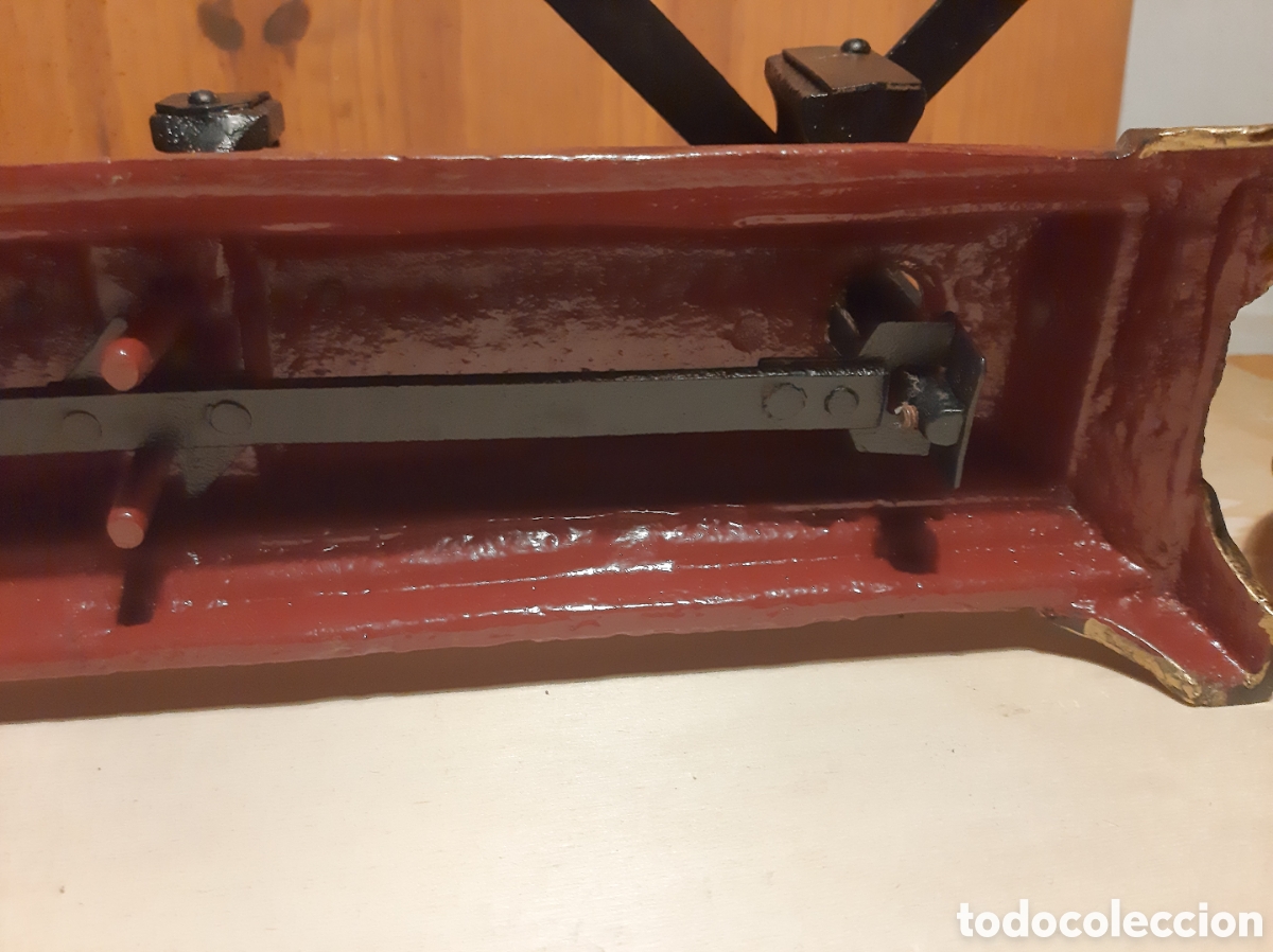 Antig&uuml;edades: Balanza de 5 kg con platos de lat&oacute;n. - Foto 4