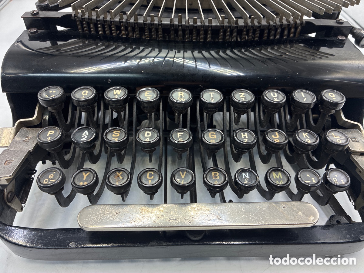 Antig&uuml;edades: M&aacute;quina de escribir ARCHO. - Foto 2