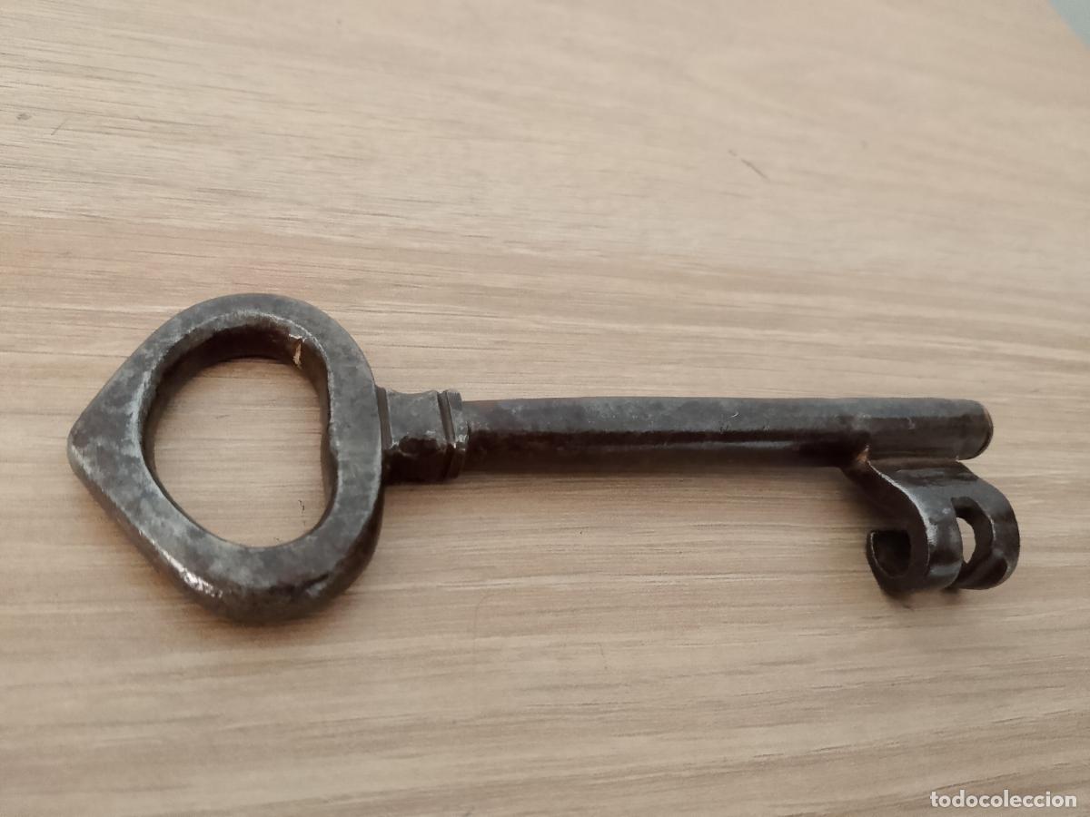 Antig&uuml;edades: Llave de forja Siglo XVII, ver - Foto 4