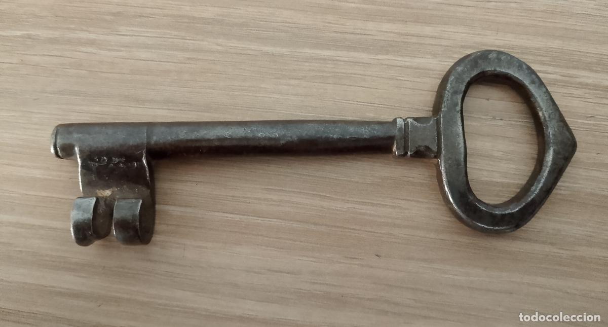 Antig&uuml;edades: Llave de forja Siglo XVII, ver - Foto 5