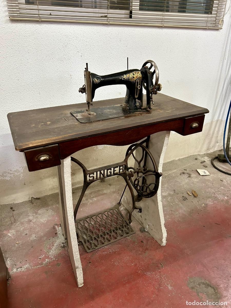 Antig&uuml;edades: M&aacute;quina de coser Singer finales XIX - Foto 2