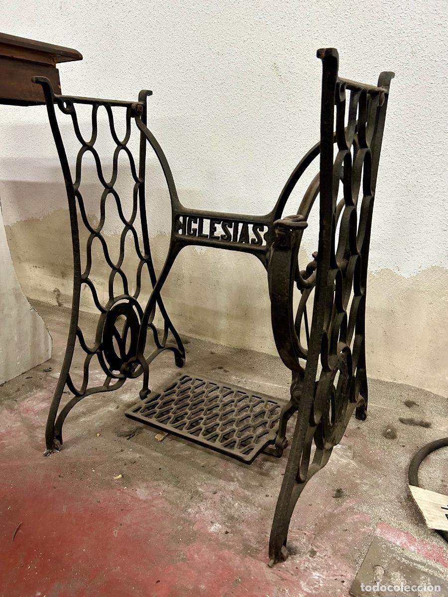 Antig&uuml;edades: M&aacute;quina de coser Singer finales XIX - Foto 3