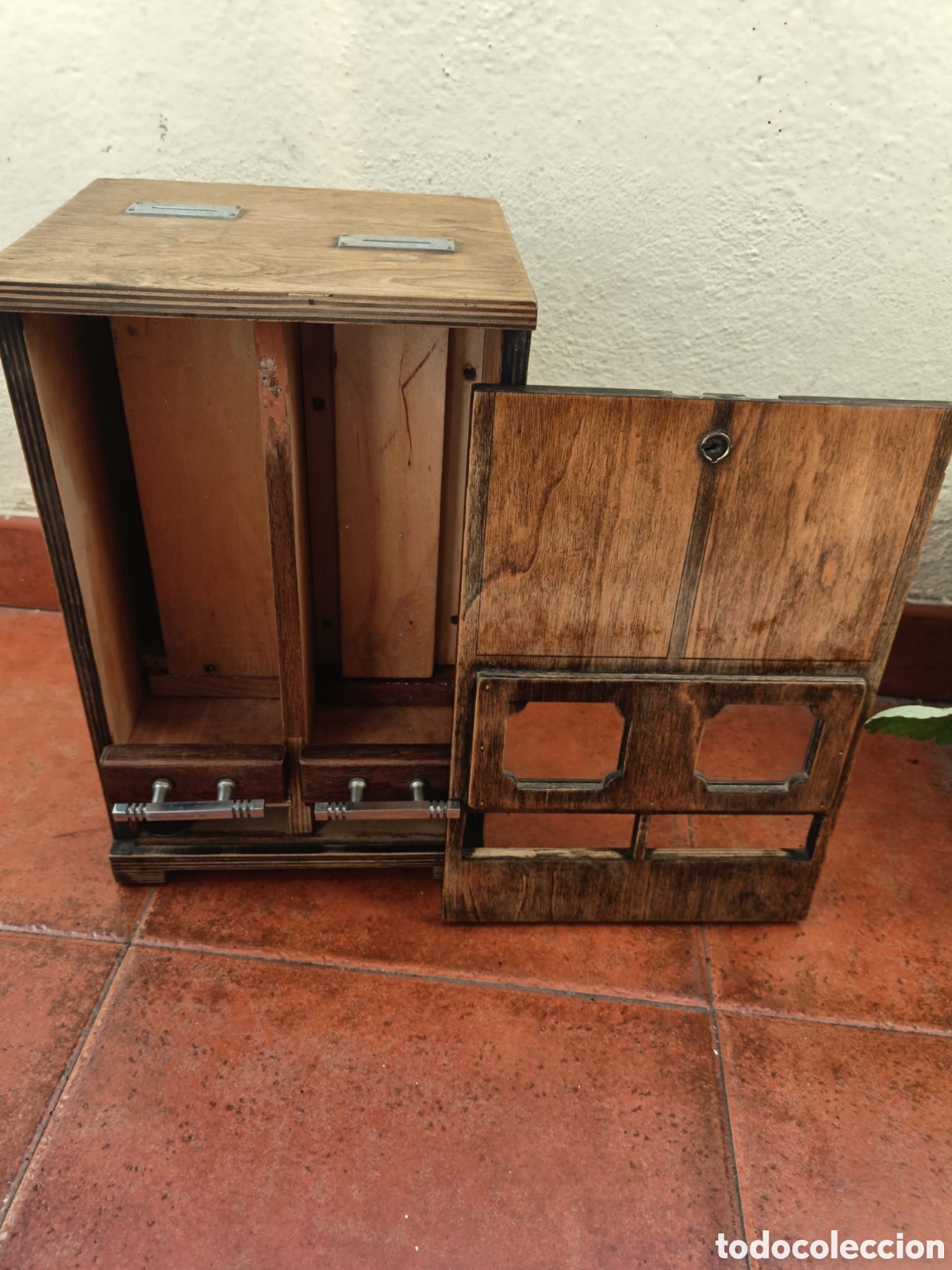 Antig&uuml;edades: ANTIGUA MAQUINA EXPENDEDORA DE TABACO - Foto 2