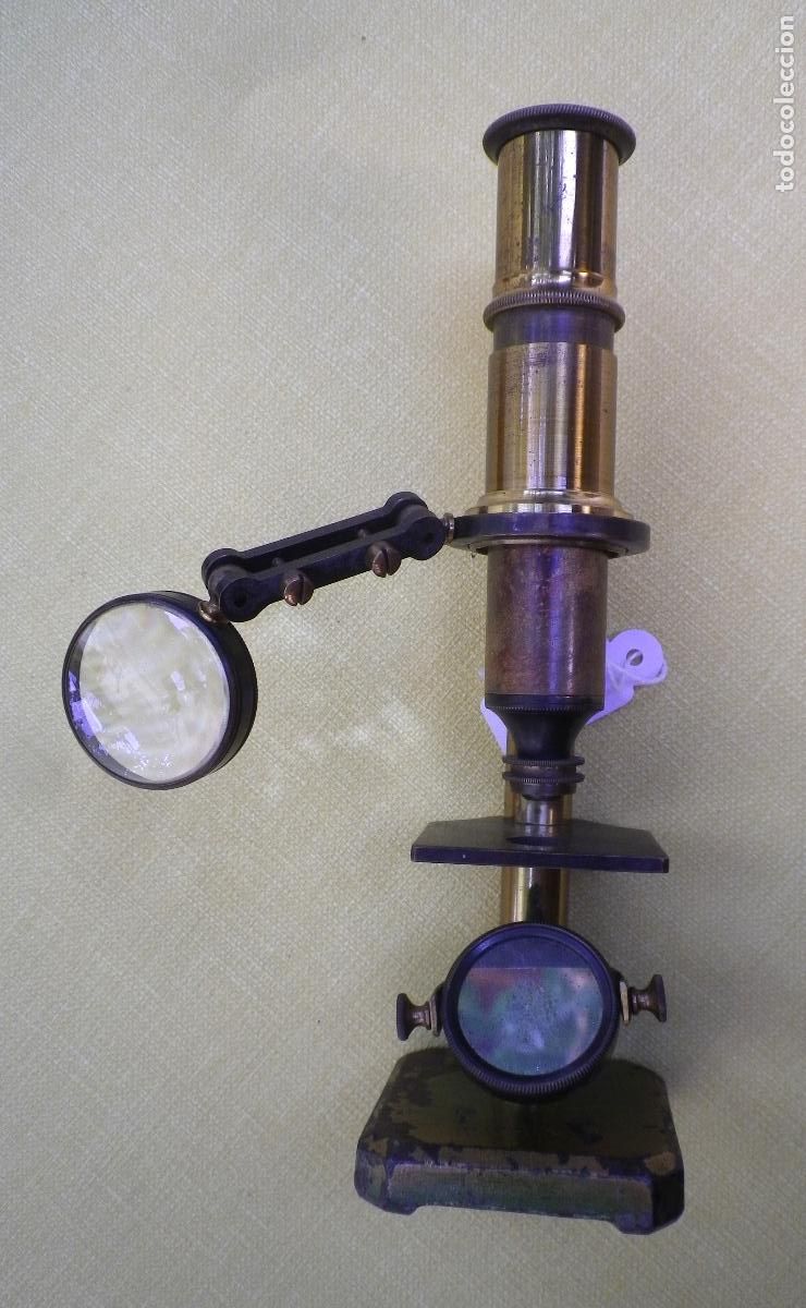 Antig&uuml;edades: Antiguo microscopio de lat&oacute;n. - Foto 3