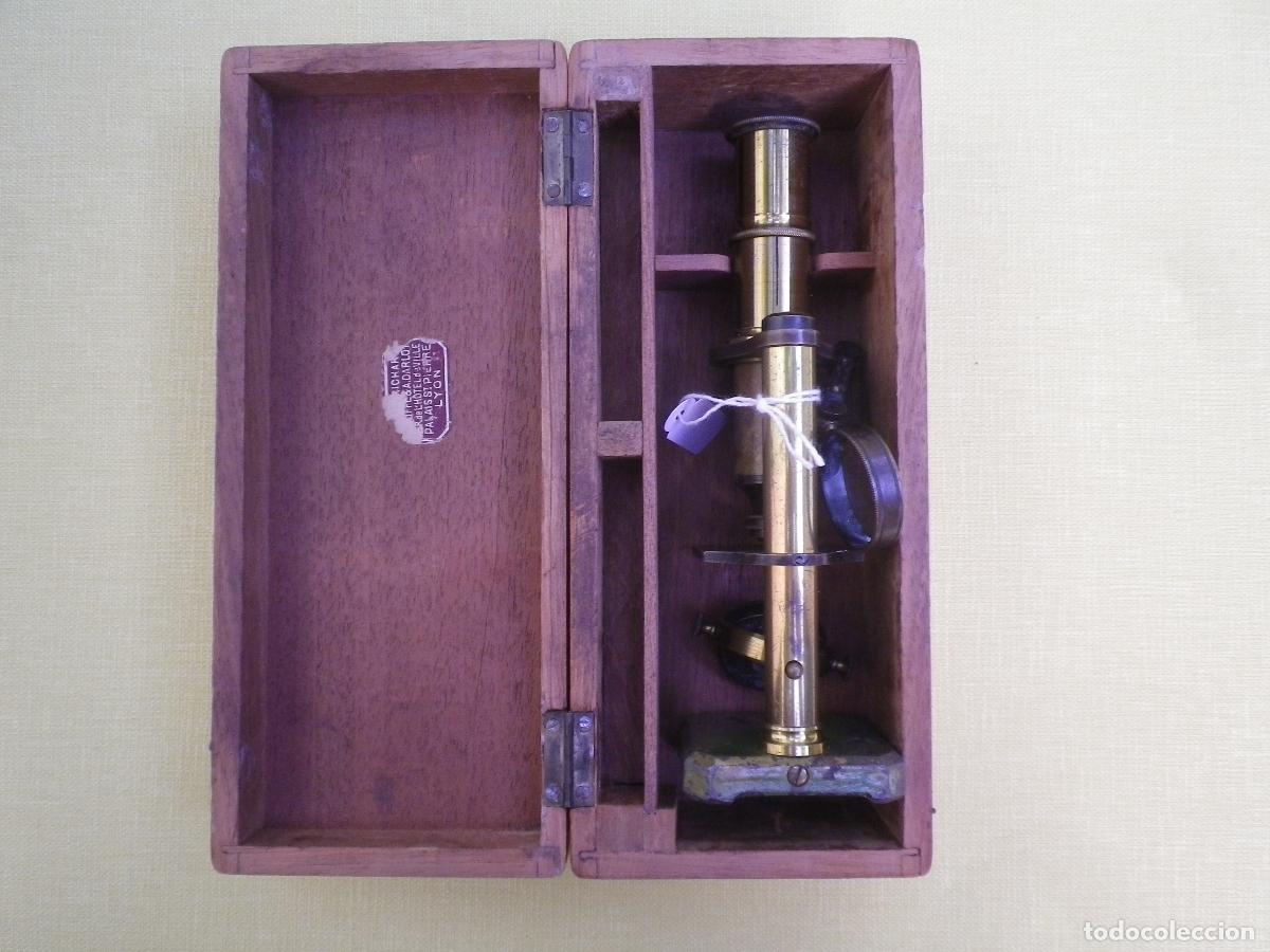 Antig&uuml;edades: Antiguo microscopio de lat&oacute;n. - Foto 4
