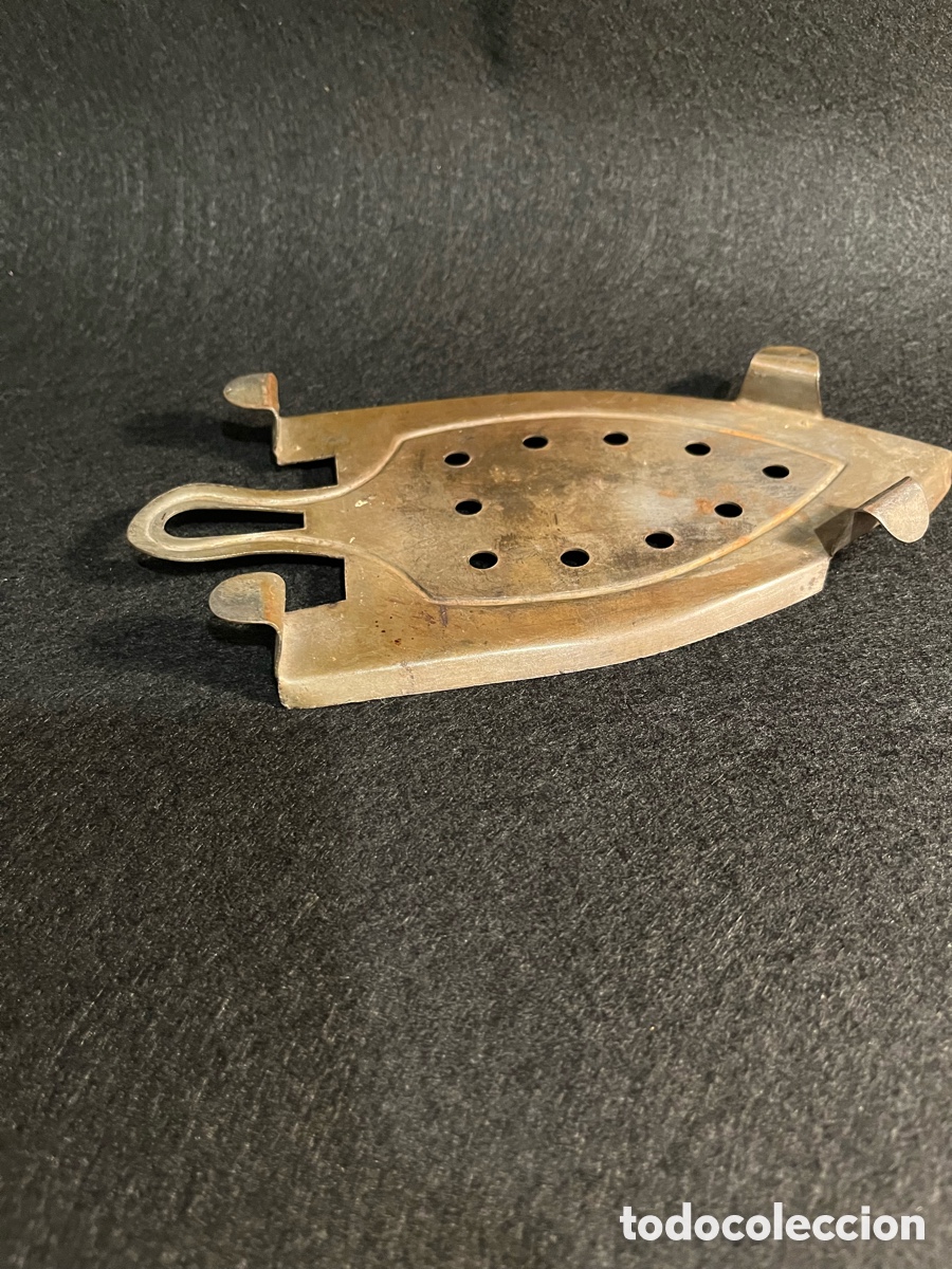 Antig&uuml;edades: Soporte para plancha antiguo - Foto 2