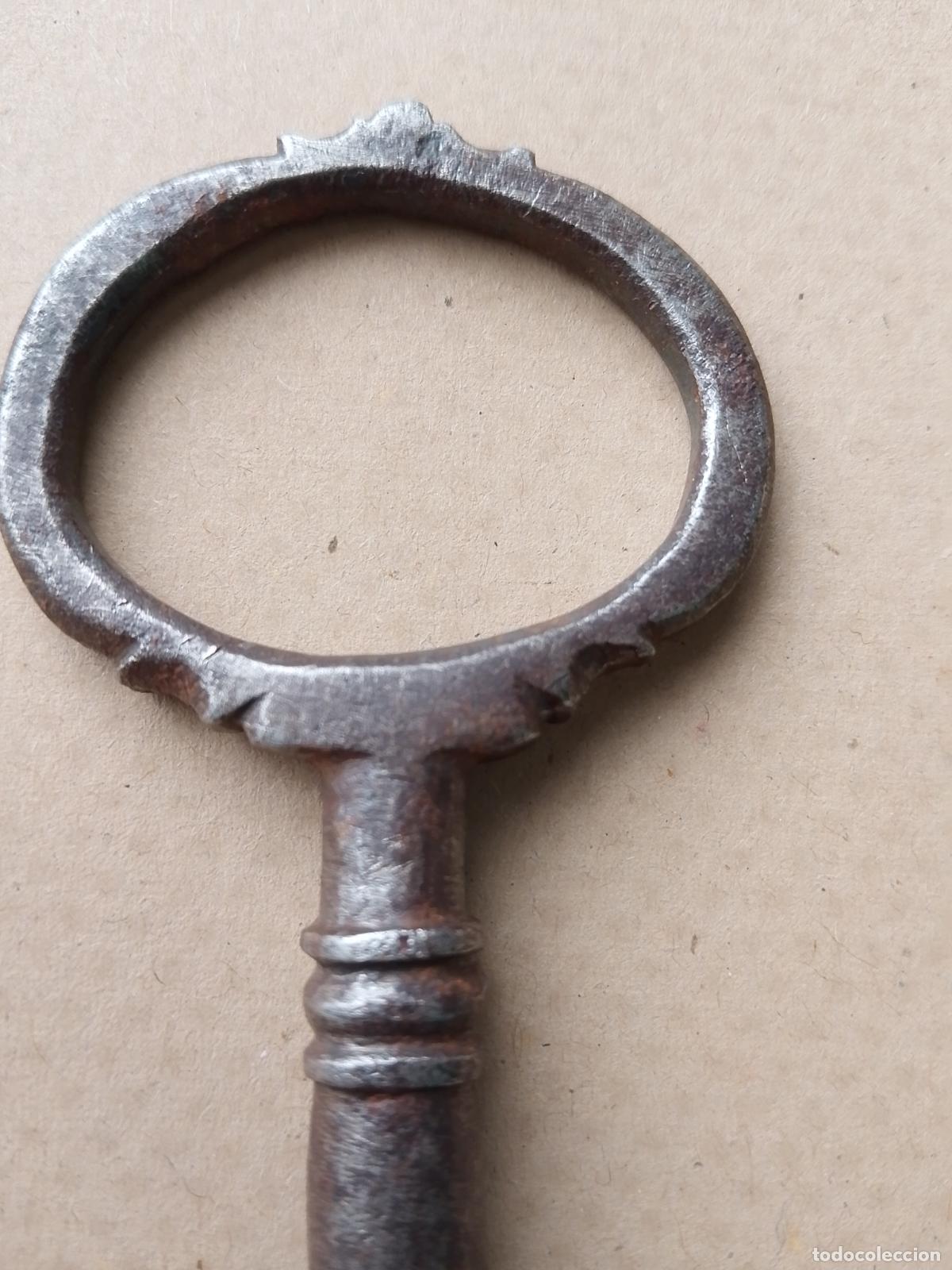 Antig&uuml;edades: Llave forja de Arca - S- XVIII - Foto 4