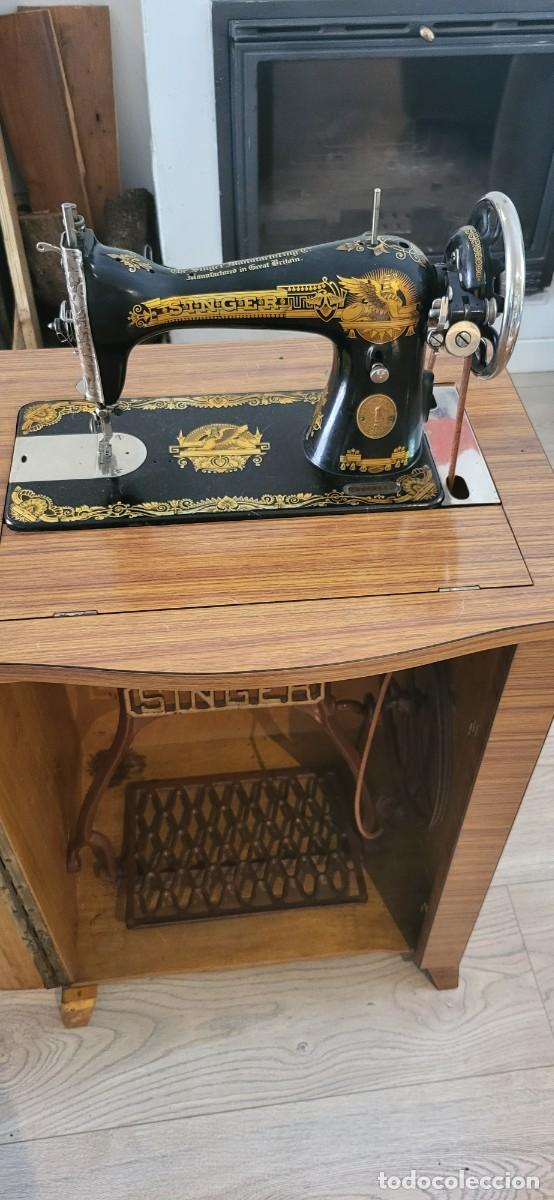Antig&uuml;edades: M&aacute;quina de coser SINGER - Foto 2