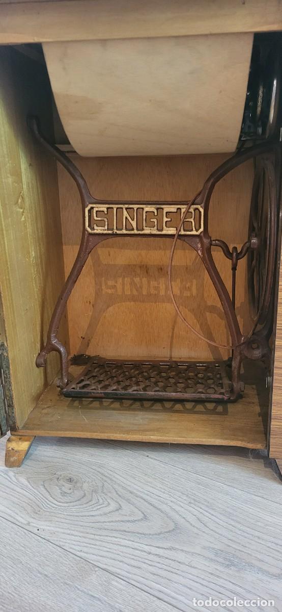 Antig&uuml;edades: M&aacute;quina de coser SINGER - Foto 8