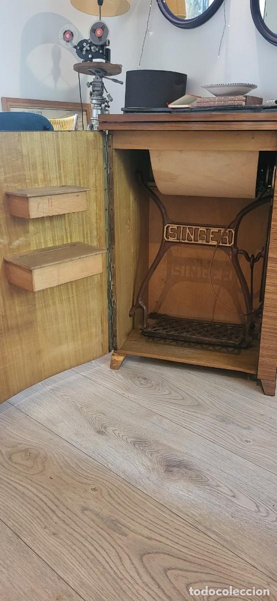 Antig&uuml;edades: M&aacute;quina de coser SINGER - Foto 9