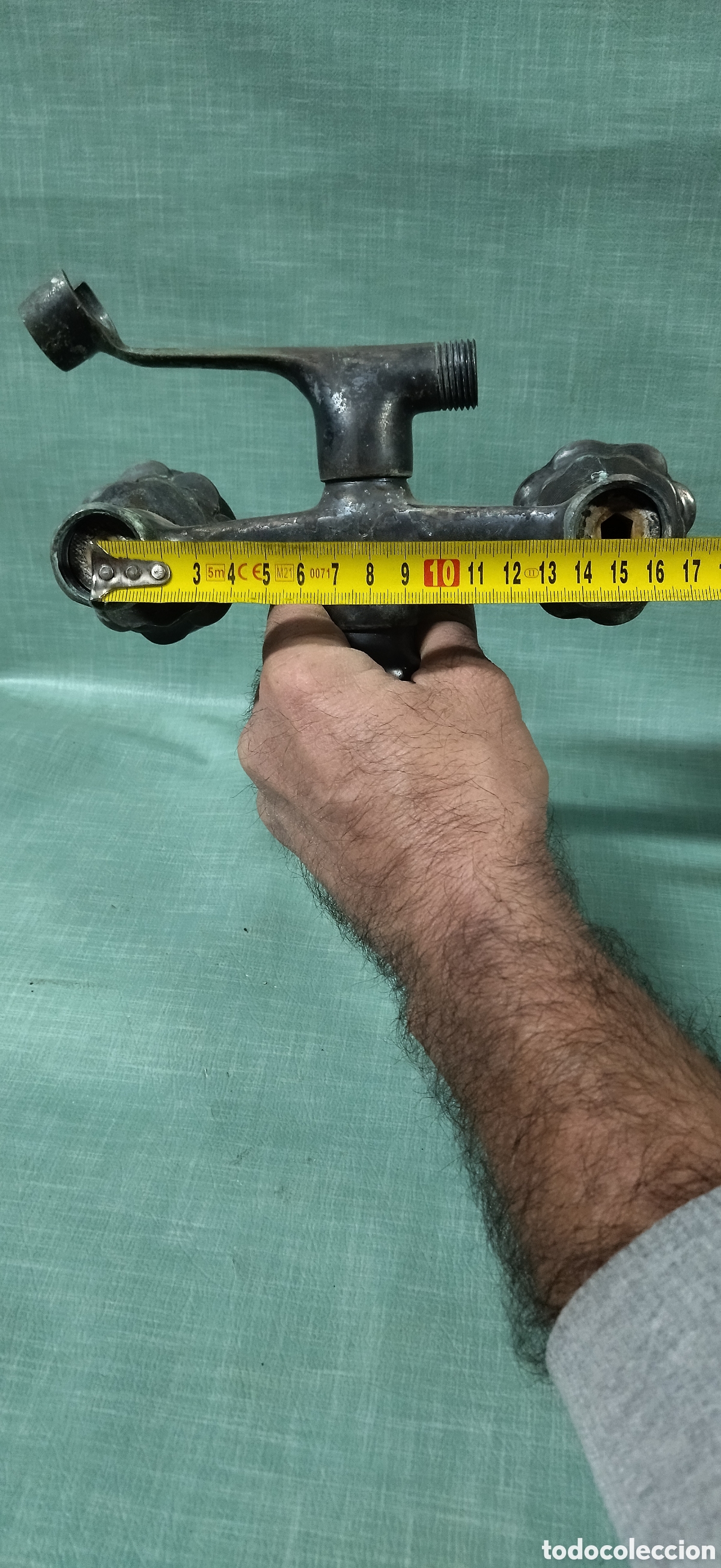 Antig&uuml;edades: Antiguo grifo de ducha zoomorfa forma de pez. - Foto 10