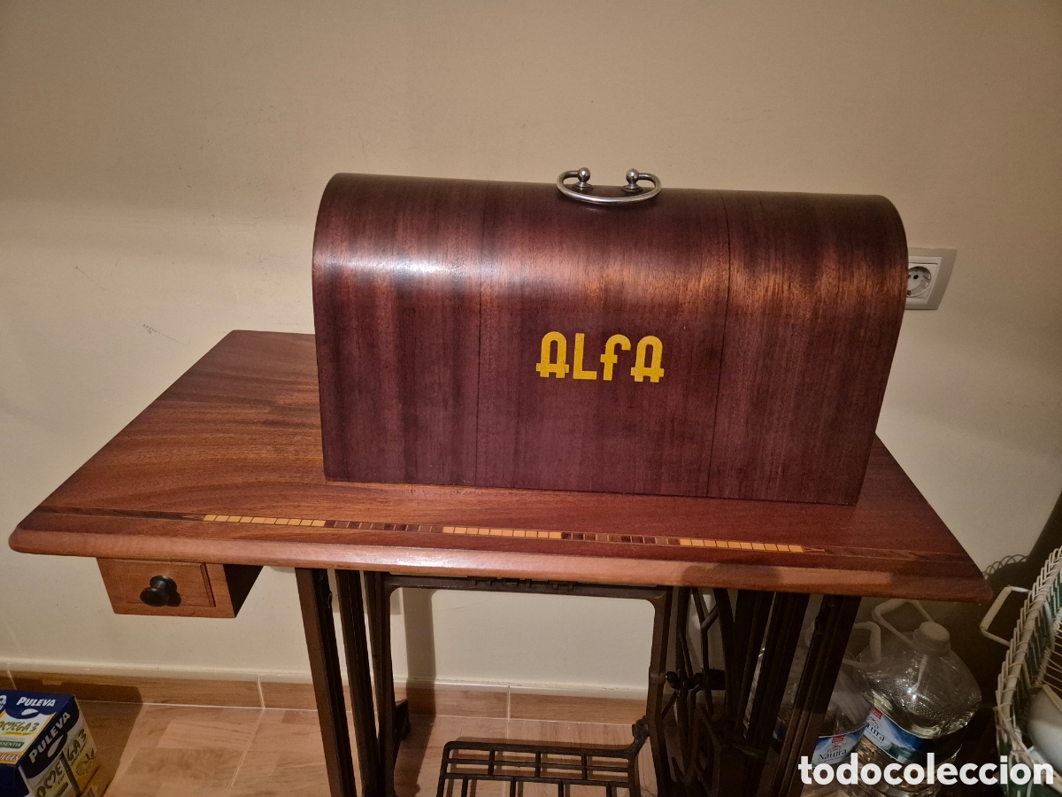 Antig&uuml;edades: M&aacute;quina de coser Alfa - Foto 2