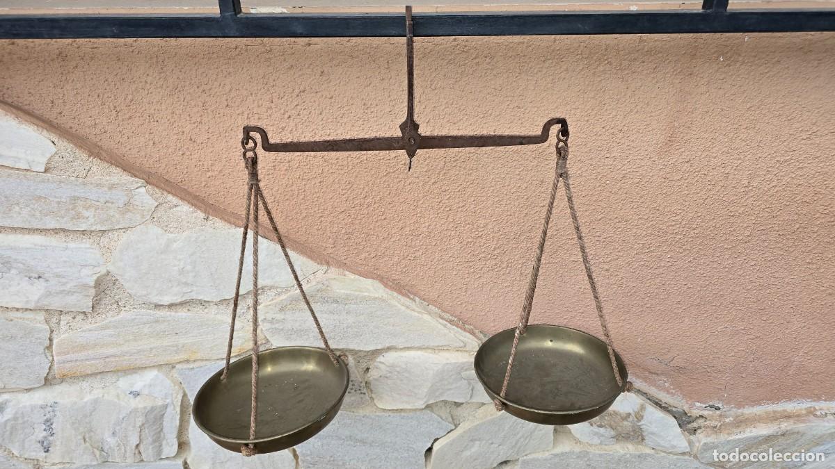 Antig&uuml;edades: Conjunto de balanzas antiguas - Foto 3