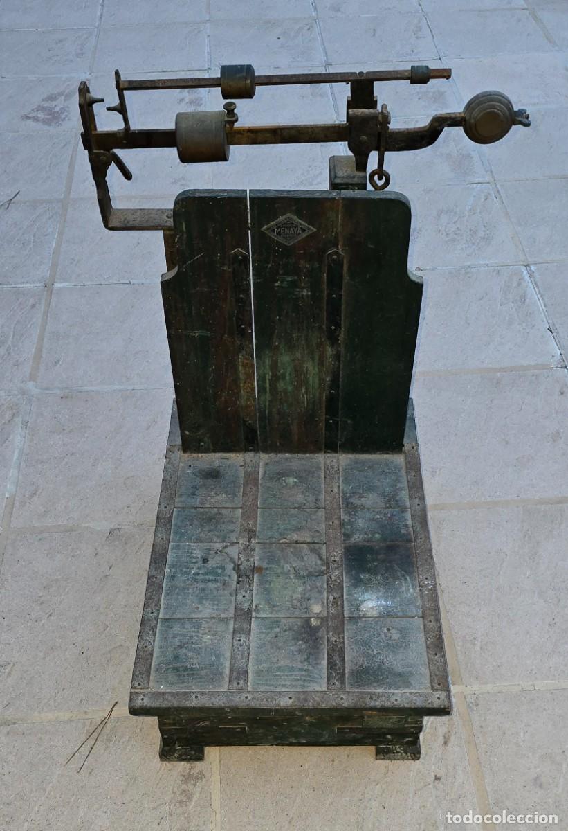 Antig&uuml;edades: B&aacute;scula de plataforma del Siglo XIX - Foto 1