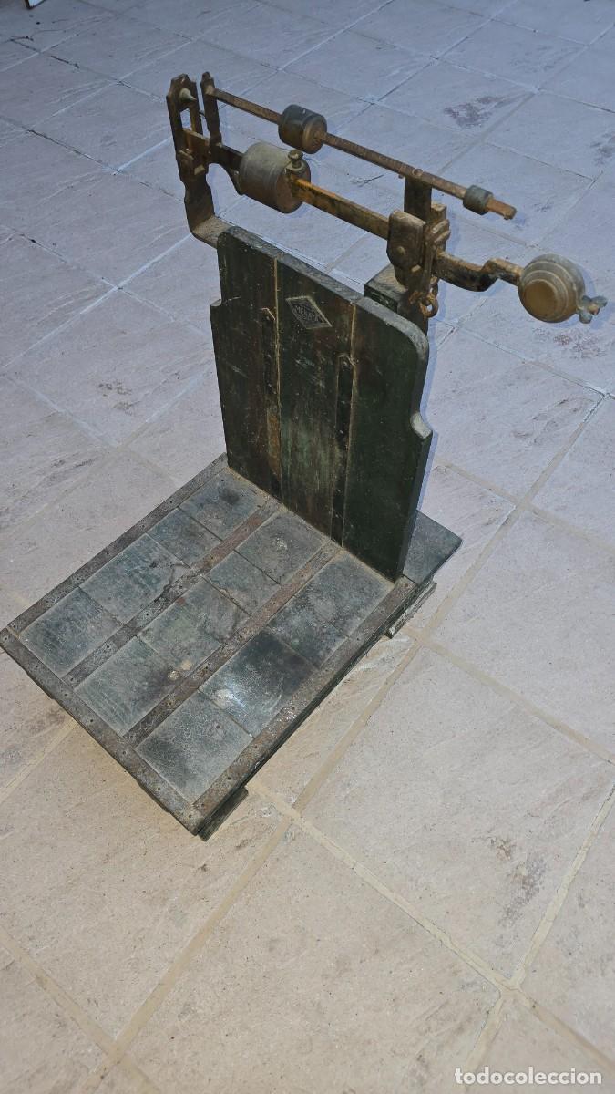 Antig&uuml;edades: B&aacute;scula de plataforma del Siglo XIX - Foto 4