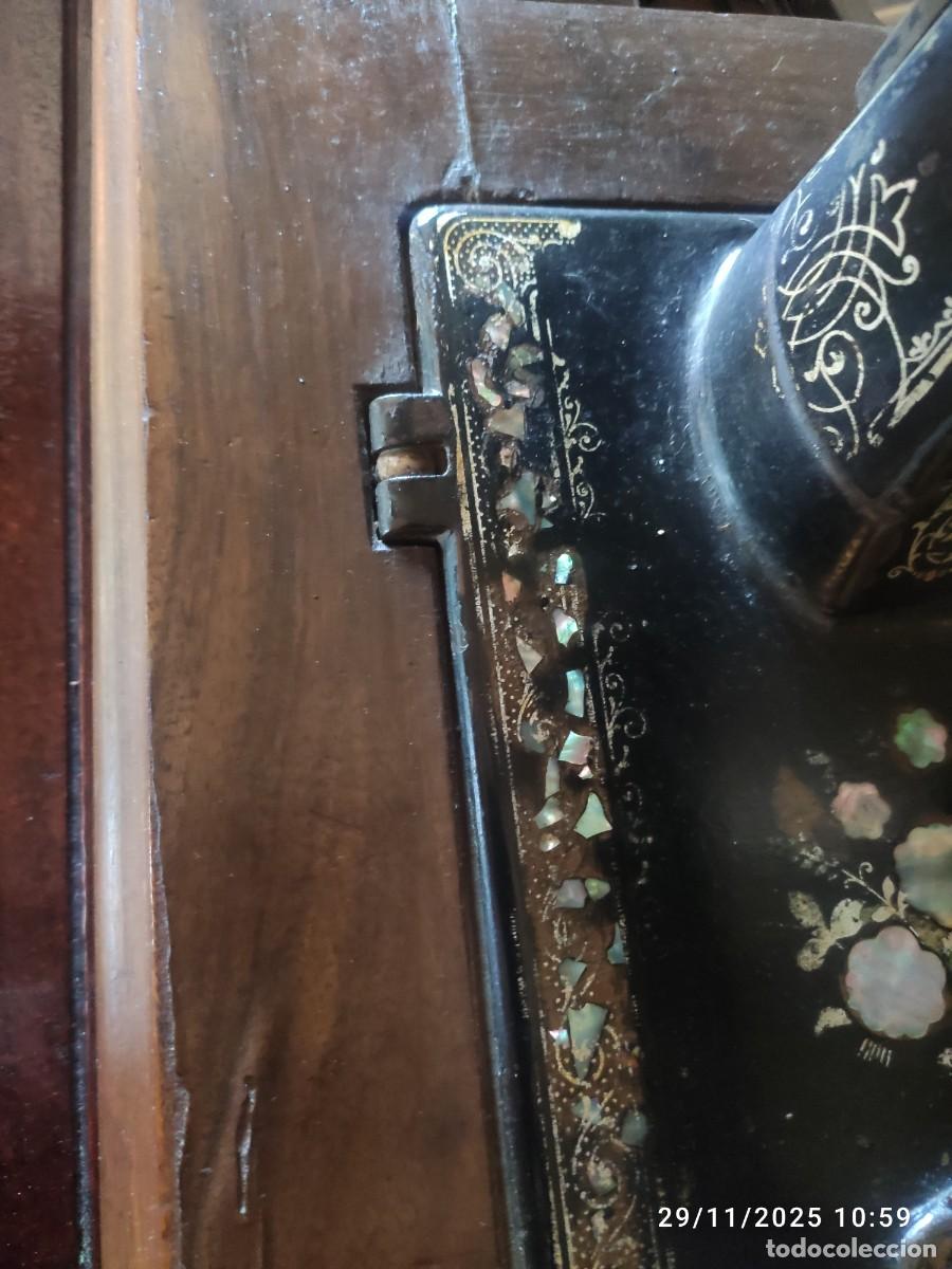 Antig&uuml;edades: Maquina de coser antigua - Foto 3