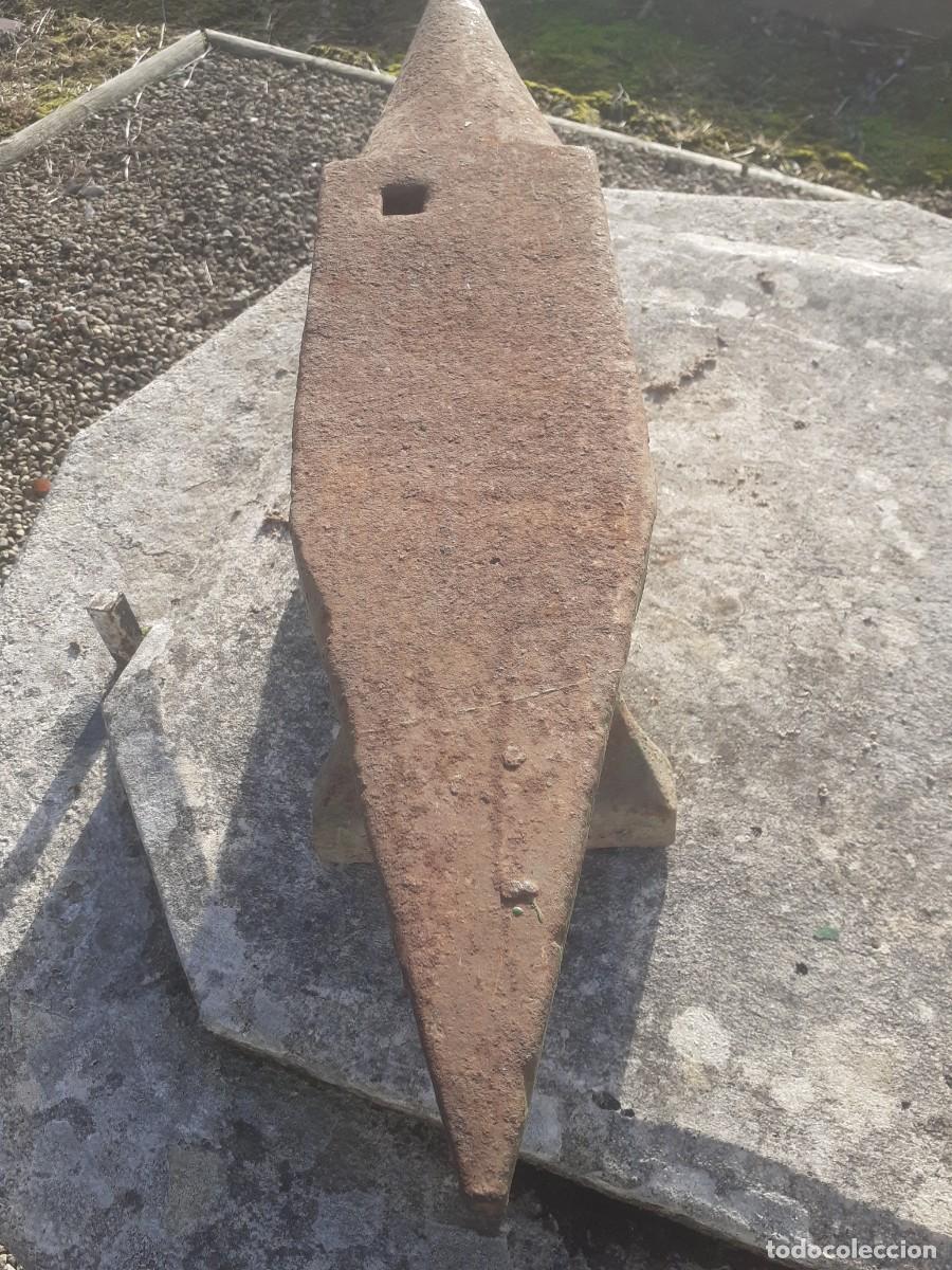 Antig&uuml;edades: Yunque de 110 kilos de peso - Foto 3
