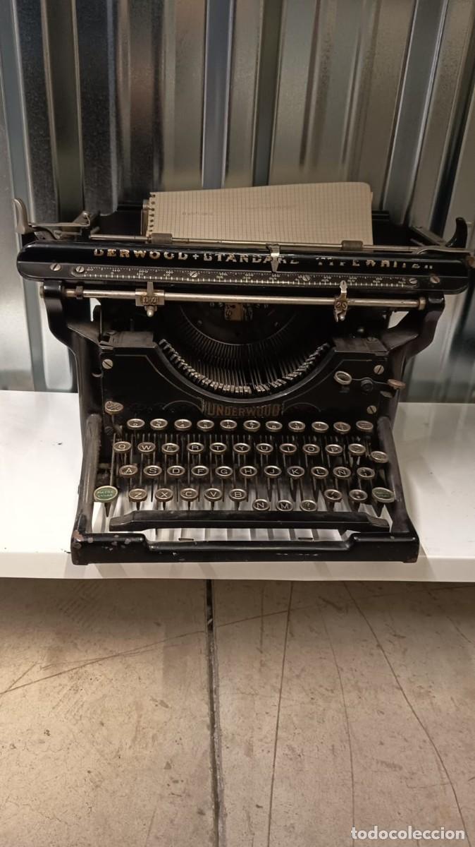 Antig&uuml;edades: Maquina de escribir underwood - Foto 1