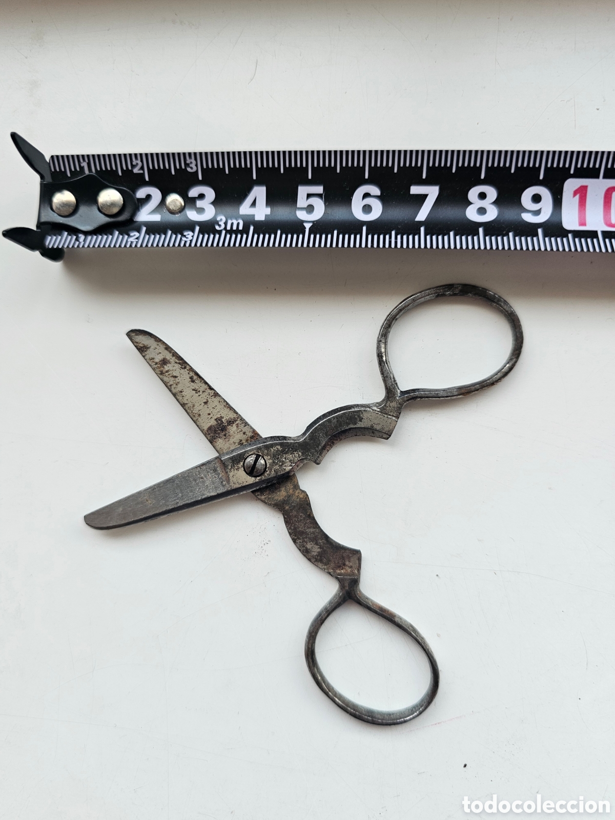 Antig&uuml;edades: Tijeras minis con forma rara de metal - Foto 3