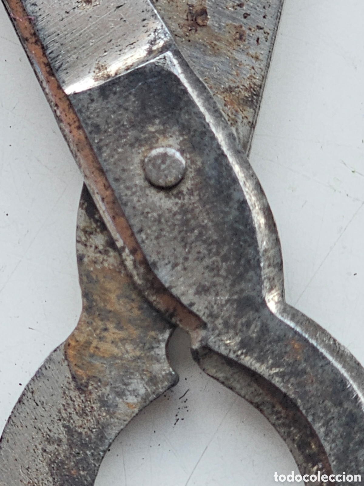 Antig&uuml;edades: Tijeras minis con forma rara de metal - Foto 6