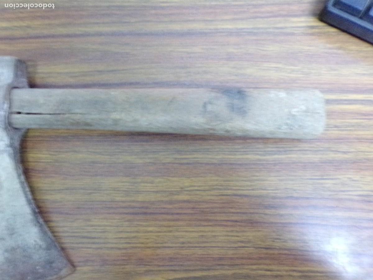 Antig&uuml;edades: ESTAMOS LIQUIDANDO. antigua hacha de forja con marca - Foto 3