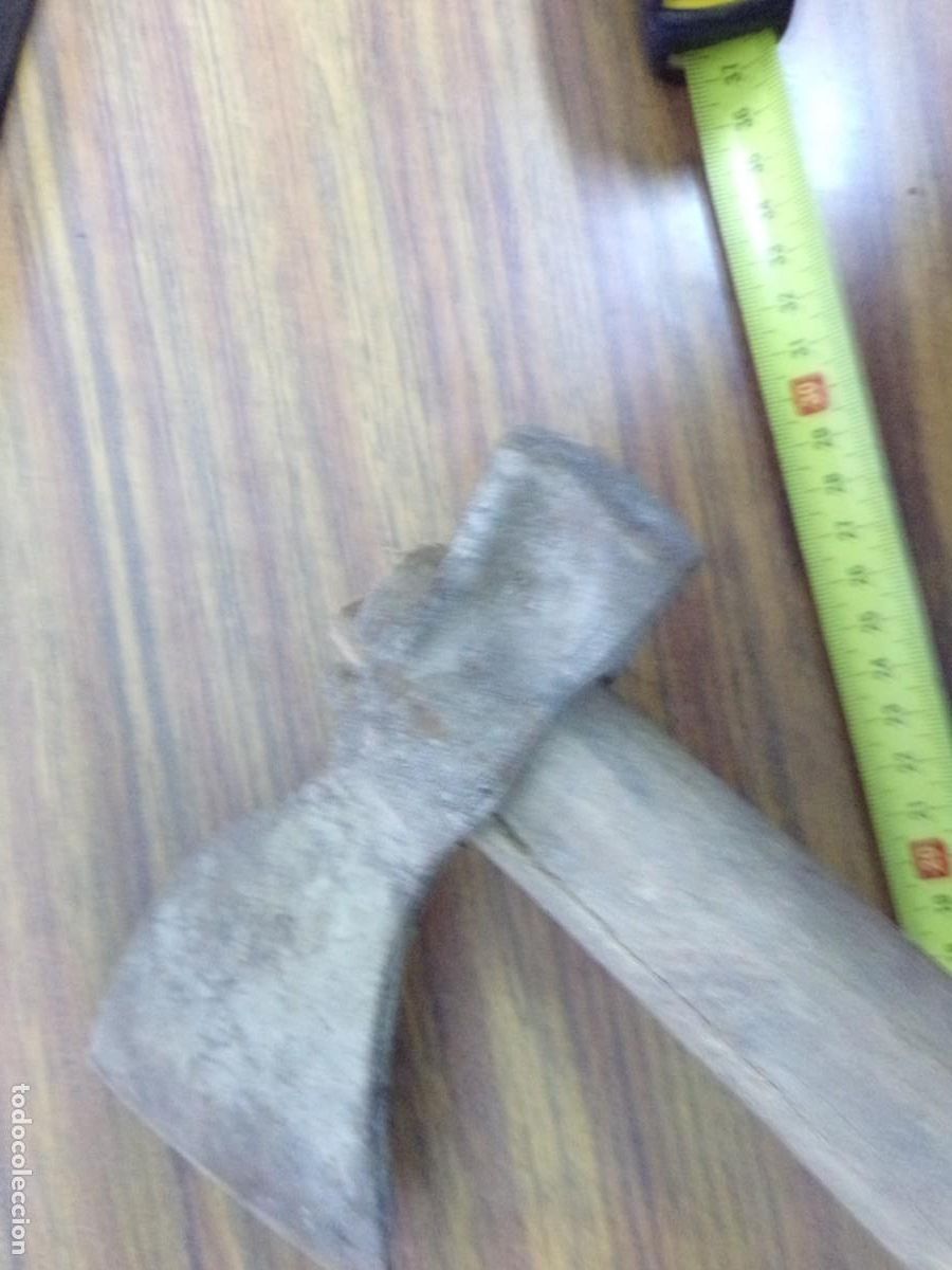 Antig&uuml;edades: ESTAMOS LIQUIDANDO. antigua hacha de forja con marca - Foto 7