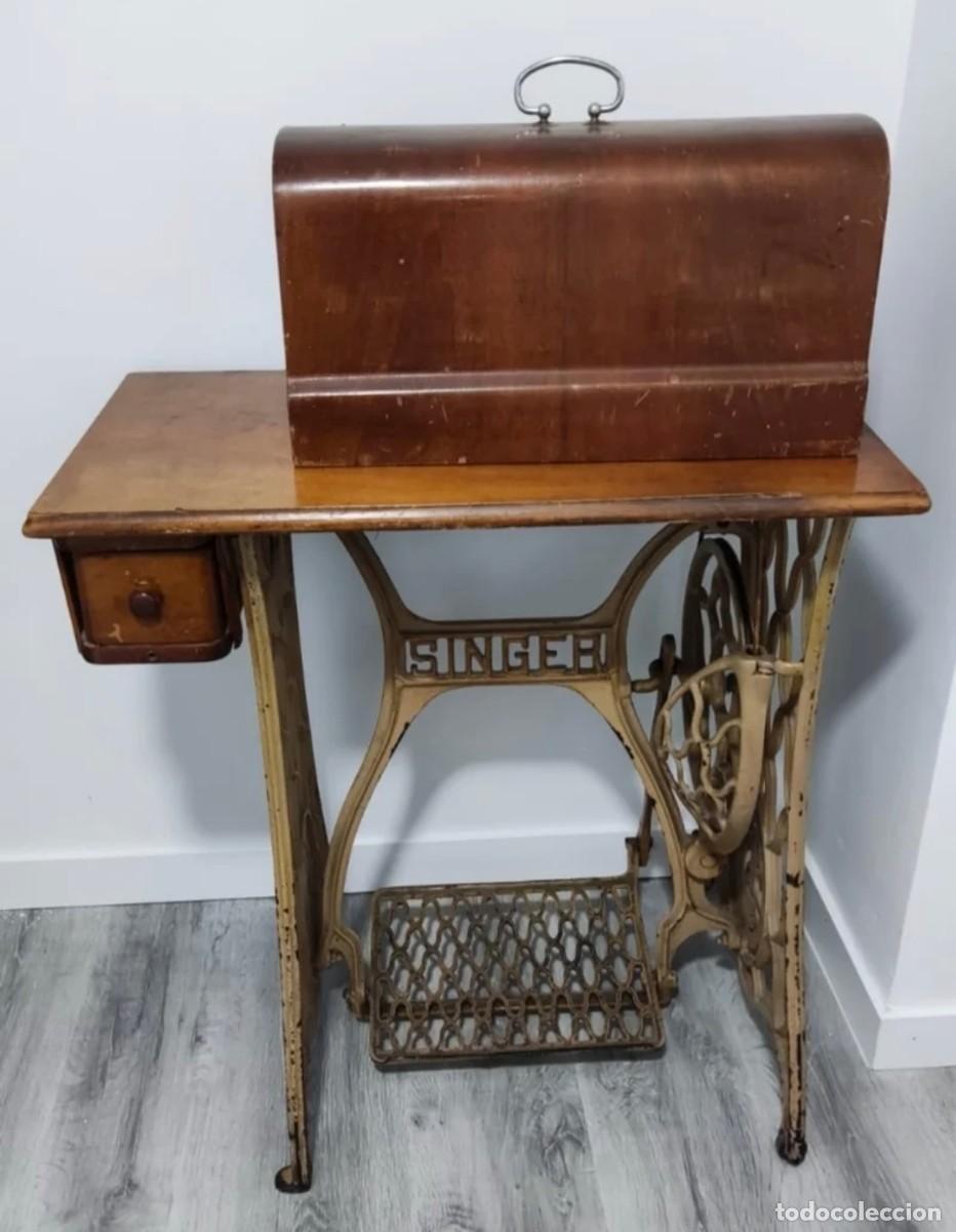 Antig&uuml;edades: Maquina de coser Singer - Foto 1