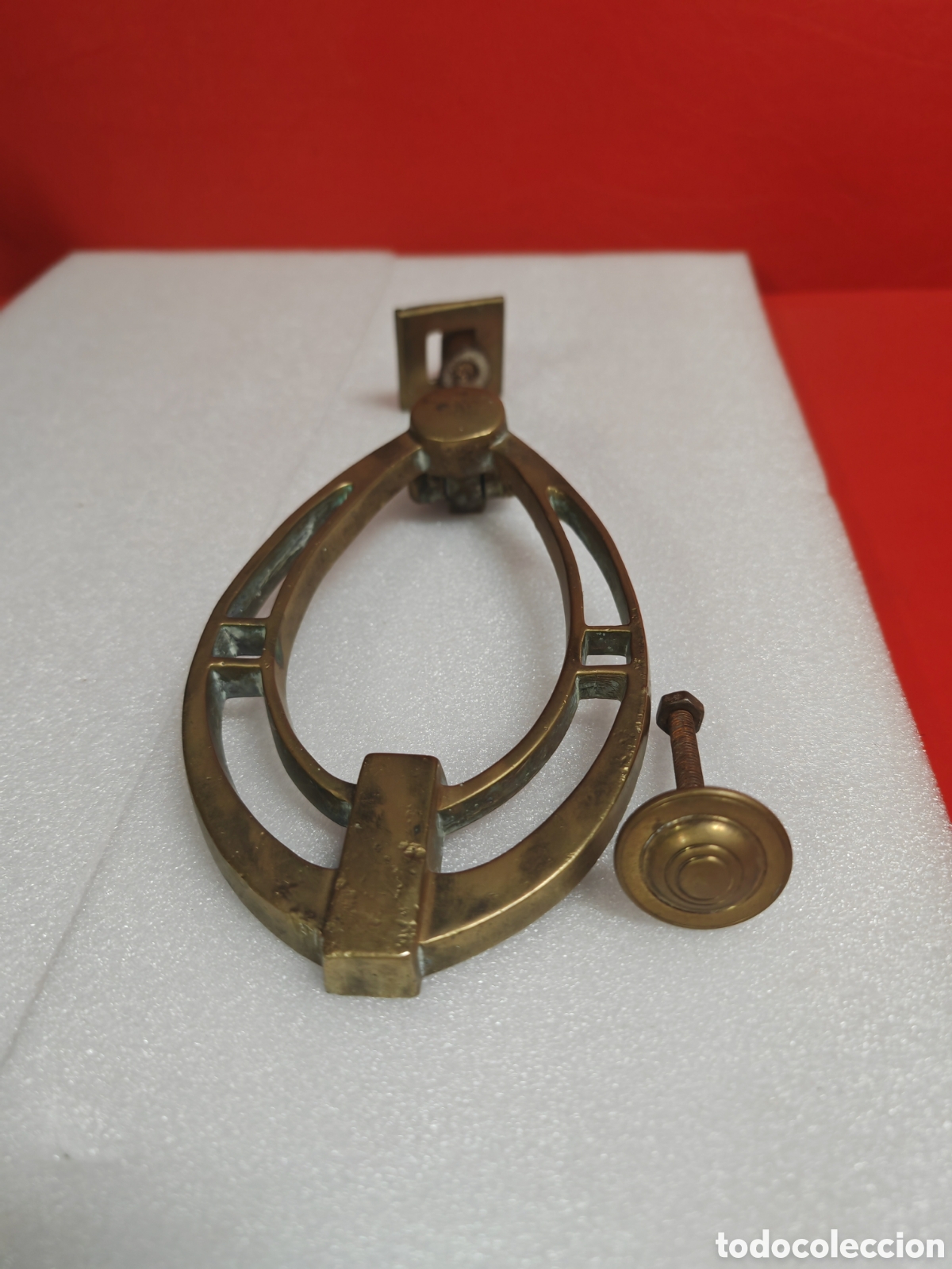 Antig&uuml;edades: Llamador de puerta en bronce, modernista - Foto 2