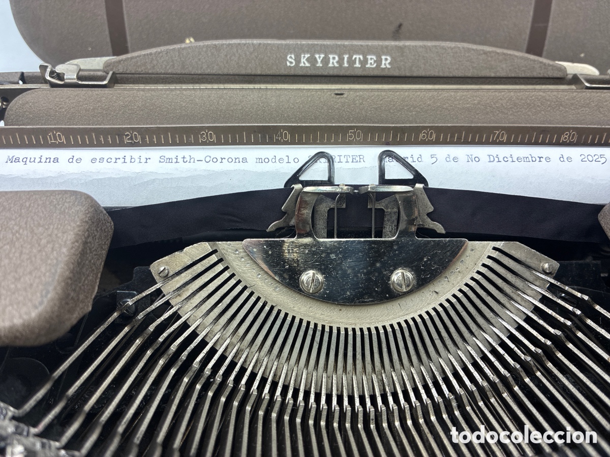 Antig&uuml;edades: M&aacute;quina de Escribir Smith Corona. - Foto 3