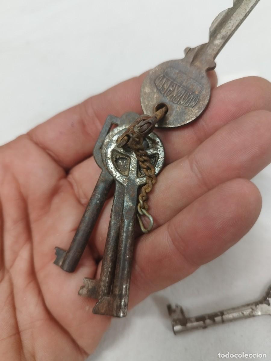 Antig&uuml;edades: Lote de 11 antiguas llaves - Foto 8