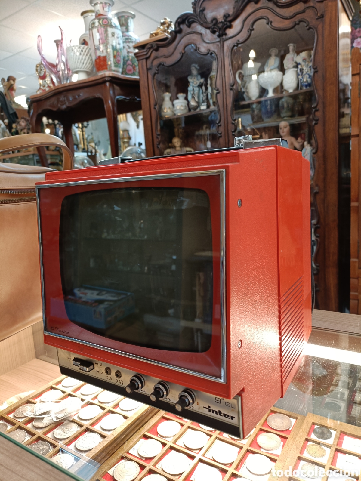Antig&uuml;edades: Antigua televisi&oacute;n de viaje con fundar inter - Foto 3