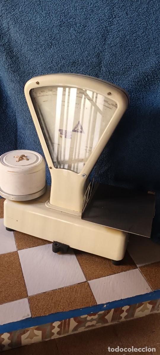 Antig&uuml;edades: Bascula vintage en perfecto estado - Foto 1