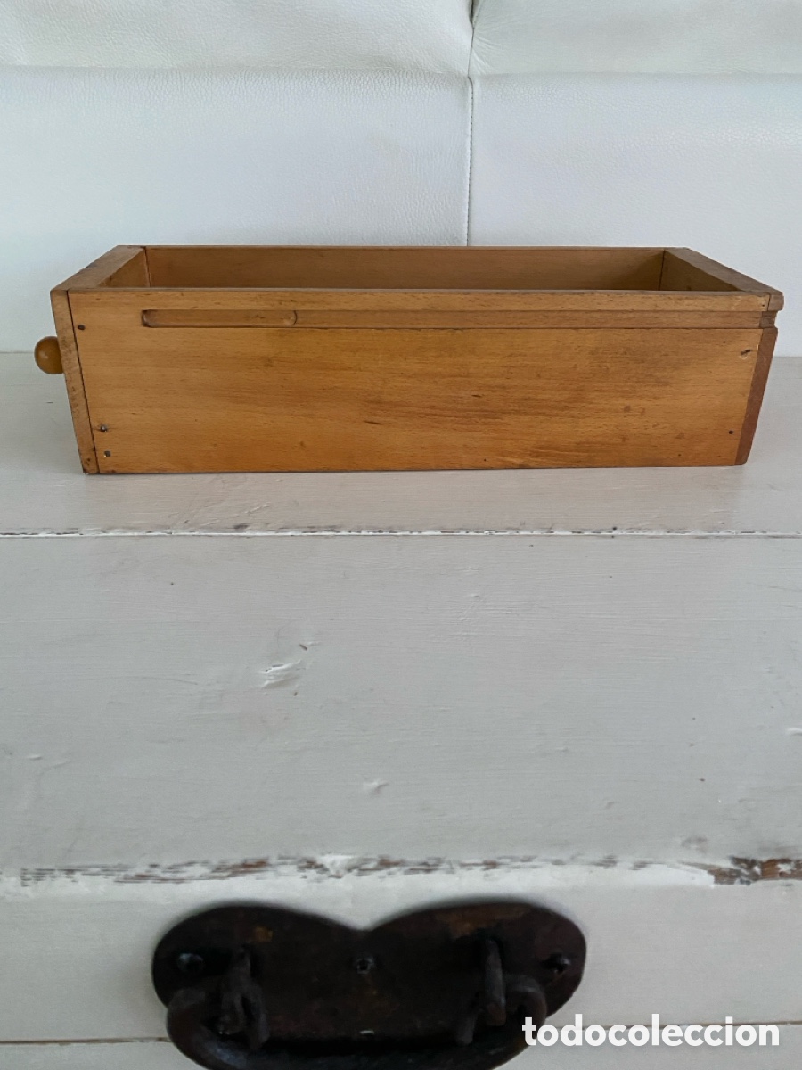 Antig&uuml;edades: Caj&oacute;n de madera, de m&aacute;quina de coser - Foto 6