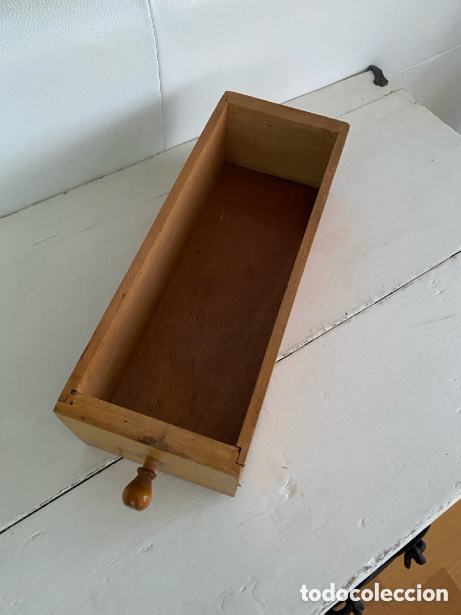 Antig&uuml;edades: Caj&oacute;n de madera, de m&aacute;quina de coser - Foto 7